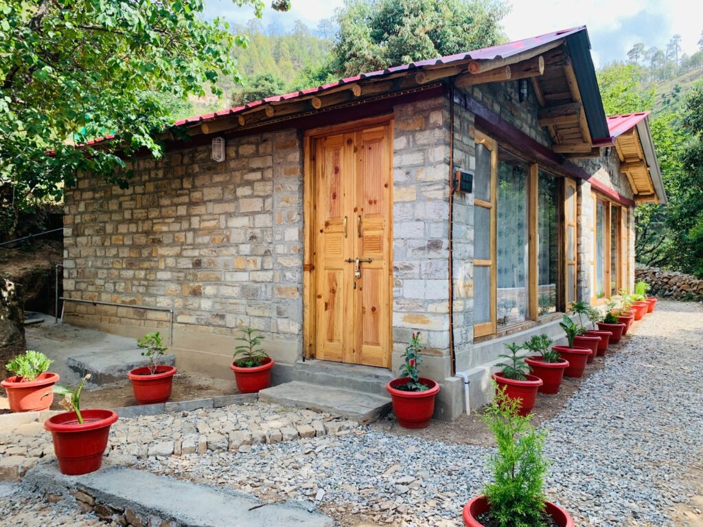 Deodar Cottage 1 - Outside View